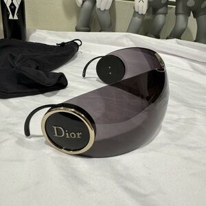 Dior vintage sunglasses hard to find. Amazing condition.